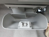 様々な箇所に収納に便利なBOXが付いて便利です