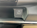 【USBジャック】運転中でもスマートフォン等の充電ができるUSBジャック付き!充電を気にすることなく、ドライブ中の音楽再生や通話等をお楽しみ頂けます!