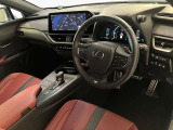 UX 300h Fスポーツ 4WD 