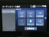 AM/FMチューナー、Bluetooth接続、USB入力、スマートフォン連携機能を標準装備!TVオプションも申し込み済み。フルセグTV視聴が可能です。機能の詳細は展示店舗までお尋ねください。