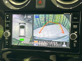 【アラウンドビューモニター】専用のカメラにより、上から見下ろしたような視点で360度クルマの周囲を確認することができます☆死角部分も確認しやすく、狭い場所での切り返しや駐車もスムーズに行えます。