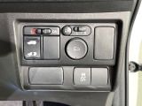 【パワースライドドア】スマートキーや運転席のスイッチでスライドドアの開閉が可能♪電動だから力を入れてドアを開ける必要が無く、小さいお子様でも、重い荷物を持っている時もラクに開け閉めできます♪