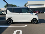 コンパクトなボディでどの年代の方にも乗りやすいお車になっております☆