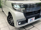 【LEDヘッドライト】悪天候や夜間走行時も良好な視界を確保し安心して運転できる高輝度LEDヘッドライトを装備!点灯速度が早く、消費電力も抑えられています。