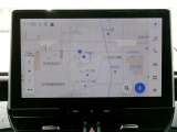 DCM(専用通信機)を装備したコネクティッドナビです。なおT-Connect契約により、令和11年9月まで無償でのご利用が可能です。詳しくは営業スタッフにお問い合わせください。