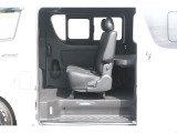 【R5年式/4ナンバー/ディーゼル4WD】当店下取車両★コンプリート済★BIG-Xナビ★ベッドキット★新品AW&タイヤ他**全国即納可能**
