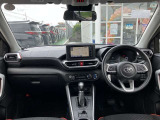 【運転席・インパネまわり】ハンドル・シート・フロアーなど隅々までプロによるクリーニング済み☆彡キレイな車内でドライブが一層快適にお楽しみいただけます!!