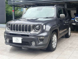 力強さと個性を感じるJeepらしいフロント。