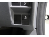 【横滑り防止装置】ドライバーの安全運転をアシストしてくれる装備が充実しています☆ドライバーの不安を安心へと変えてくれますね。