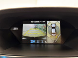 【バックカメラ】リバースにするだけで映ります、後方の安全確認や、狭い駐車場での車庫入れ、雨の日や夜間など視界の悪い時に便利です!安全にバックする為には欠かせない装備です。