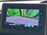 【バックカメラ】駐車時に後方がリアルタイム映像で確認できます。大型商業施設や立体駐車場での駐車時や、夜間のバック時に大活躍!運転スキルに関わらず、今や必須となった装備のひとつです!