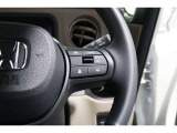 Hondaセンシングの機能のひとつ、アダプティブクルーズコントロール付!アクセルから足を離しても設定したスピードと前車との車間を保ち走行してくれます!車線維持もアシスト☆高速道路で疲労軽減ですね☆