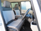 運転席の高さを変更できるので、体格に合わせた位置で運転できます!