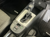 発進時から滑らかに加速する無段階変速のCVTはストップ&ゴーの多い街の中も快適です