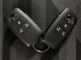 スマートキー機能を有しています!ドアロックの開閉やエンジン始動時にキーをポケットやカバンなどに携帯していればキーを挿さなくてもそのまま手ぶらで可能です!!