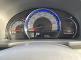 視認性の高いメーターで、運転に必要な情報をしっかり確認できます。運転に集中できる環境が整っています。