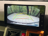 【バックカメラ】駐車時に後方がリアルタイム映像で確認できます。大型商業施設や立体駐車場での駐車時や、夜間のバック時に大活躍!運転スキルに関わらず、今や必須となった装備のひとつです!