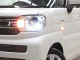 LEDヘッドライトです。デザイン性がよくとても明るいので、夜間の走行や悪天候でも安心です。しかも長寿命!