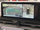 【アラウンドビューモニター】はまるで上から見ているような視点で周囲を確認できます!駐車が苦手な方でも安心して駐車できますね♪