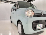 明るいライトが夜道を明るく照らしてくれます。 運転する上で、道路状況をいかに早く認識できるか重要なポイントです。 白色光が暗い道も明るく照らしてくれますよ。