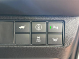 【パワーバックドア】スマートキーや運転席のボタンを押すだけでリアゲートが自動で開閉します!荷物を持っている時や、高い位置にあるバックドアを閉める際に便利な機能です♪