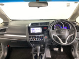フロントガラスが大きく、ワイドな視界で運転もしやすくなるように、設計されています。