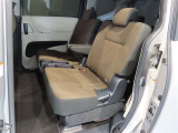 ゆとりある広々とした車内空間は、ドライブを始め買い物やレジャーなど、幅広く活躍します。一人でもみんなとでもお出かけを楽しみましょう!