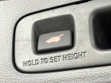【パワーバックドア】スマートキーや運転席のボタンを押すだけでリアゲートが自動で開閉します!荷物を持っている時や、高い位置にあるバックドアを閉める際に便利な機能です♪