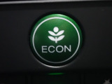 エンジン、エアコンなどを制御し低燃費な『ECONモード』に、また走りを楽しみたいとき、空調など快適性を重視したいときにはスイッチOFFで通常モードに切り替えができます!