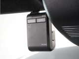 ◆ドライブレコーダー◆映像・音声などを記録する自動車用の装置です。 もしもの事故の際の記録はもちろん、旅行の際の思い出としてドライブの映像を楽しむことができます。