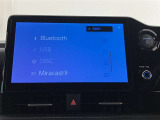 いまや必須装備「ナビゲーション」搭載!知らない場所にスイスイッとドライブ。もう、これなしではハンドルを握れませんね!でも運転中の操作は危険ですのでご注意ですね☆
