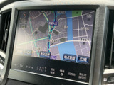鮮明な地図表示で、運転中の視認性を確保。スムーズなルート案内で、初めての道でも安心です。