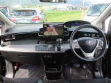フロントガラスも大きく視界が広いので安心です、運転が楽しくなりますね。