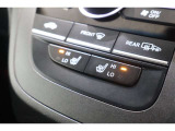 シートヒーター装備付き車!!座席に埋め込まれた電熱線によりシートを暖めることが出来る装備で、温められたシートは、寒い冬には最適です!!