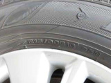 タイヤサイズは、215/60R16です。