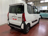両側スライドドアなので、狭い駐車場や壁際でも安心!