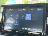 お気に入りの音楽をクリアな音質で楽しめます。様々なソースに対応しており、快適なカーオーディオ環境を構築できます。長距離ドライブも楽しく。