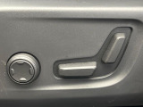 【パワーシート】スイッチ一つで簡単にシート位置の微調整が可能!電動だから力もいりません!自分に最適なシートポジションにセットして、快適なドライブをお楽しみください。