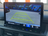 ■バックカメラ■ガイドラインが表示されるので、バック駐車が苦手な方でも安心です!ギアをリバースに入れれば自動的に切り換わりますので、面倒な操作も不要です♪狭い駐車場もお車を傷つけず安心ですね!