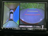 車両周辺の状況を把握できるモニターで、安全な運転をサポート。駐車時の不安を軽減し、取り回しをスムーズにします。