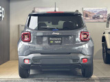 リアデザインもインパクト大!エンブレムがJeepを演出します。