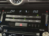 オートエアコンで快適な室内です。