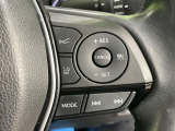 【レーダークルーズコントロール】高速道路での長距離走行が楽に!!自動で速度を保つクルーズコントロールが、衝突軽減システムと連携し、前方の車両を感知して車間を保つように速度調節してくれます!!