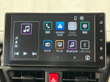 【9インチスマホ連携ディスプレイオーディオ】 対応しているスマホアプリを大画面で使えます!フルセグテレビやラジオの視聴、Bluetooth接続による音楽鑑賞、ハンズフリー通話なども利用可能です。