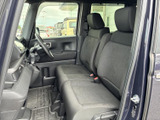 運転しやすい視界と、操作しやすい配置が特徴です。快適な運転体験をお約束します。