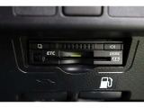 ボイスタイプのETC「DSRC」搭載。今やマストアイテムですね。納車前には使用できるようにセットアップをさせていただきます。ETCカードの取扱もしておりますのでご相談ください。