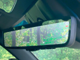 【デジタルインナーミラー】後席の大きな荷物や同乗者で後方が確認しづらい時でも安心!カメラが撮影した車両後方の映像をルームミラー内に表示。クリアな視界で状況の確認が可能です!