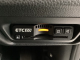 ハンドルの右下にETC2.0がついています。高速道路の料金所の通過も楽々です!。カードの取り出しもしやすい場所についています。