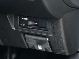 ビルトイン型ETC2.0ユニット装備で高速道路等利用時 便利です。