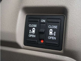 ◆両側電動スライドドア◆狭い駐車場でも乗り降りが楽々♪お子様が隣の車にドアを当ててしまう心配もございません!小さなお子様連れの方もこれで安心。